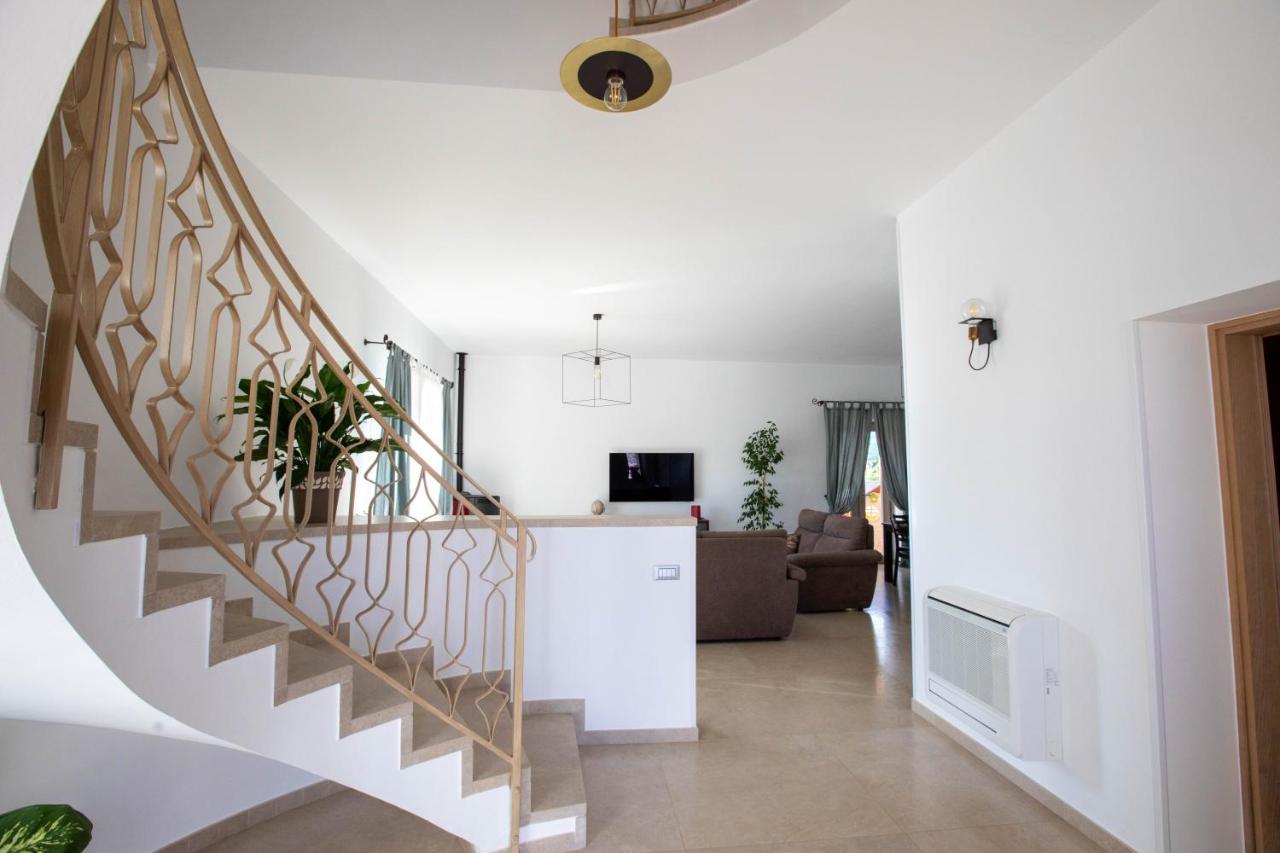 צ'לייה מספיקה Exclusive Luxury Villa Monte Pompilio מראה חיצוני תמונה