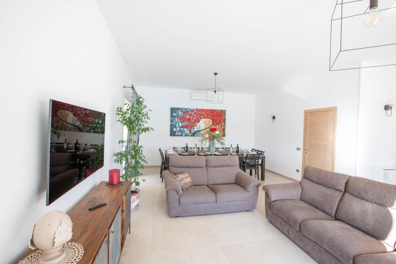 צ'לייה מספיקה Exclusive Luxury Villa Monte Pompilio מראה חיצוני תמונה